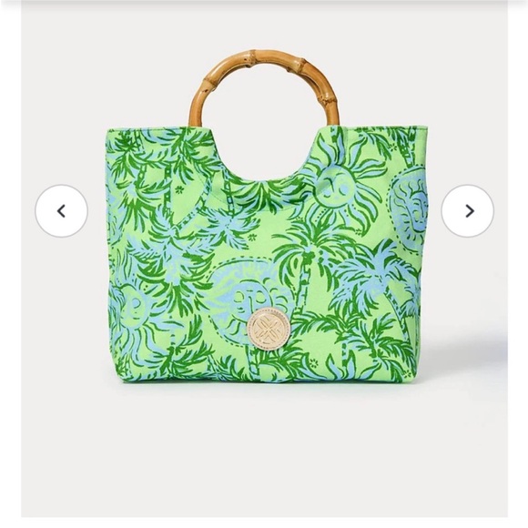 Lilly Pulitzer Handbags - Lilly Pulitzer Bamboo handle bag Cool Mint Catchin Rays NWT. Zipper top closure